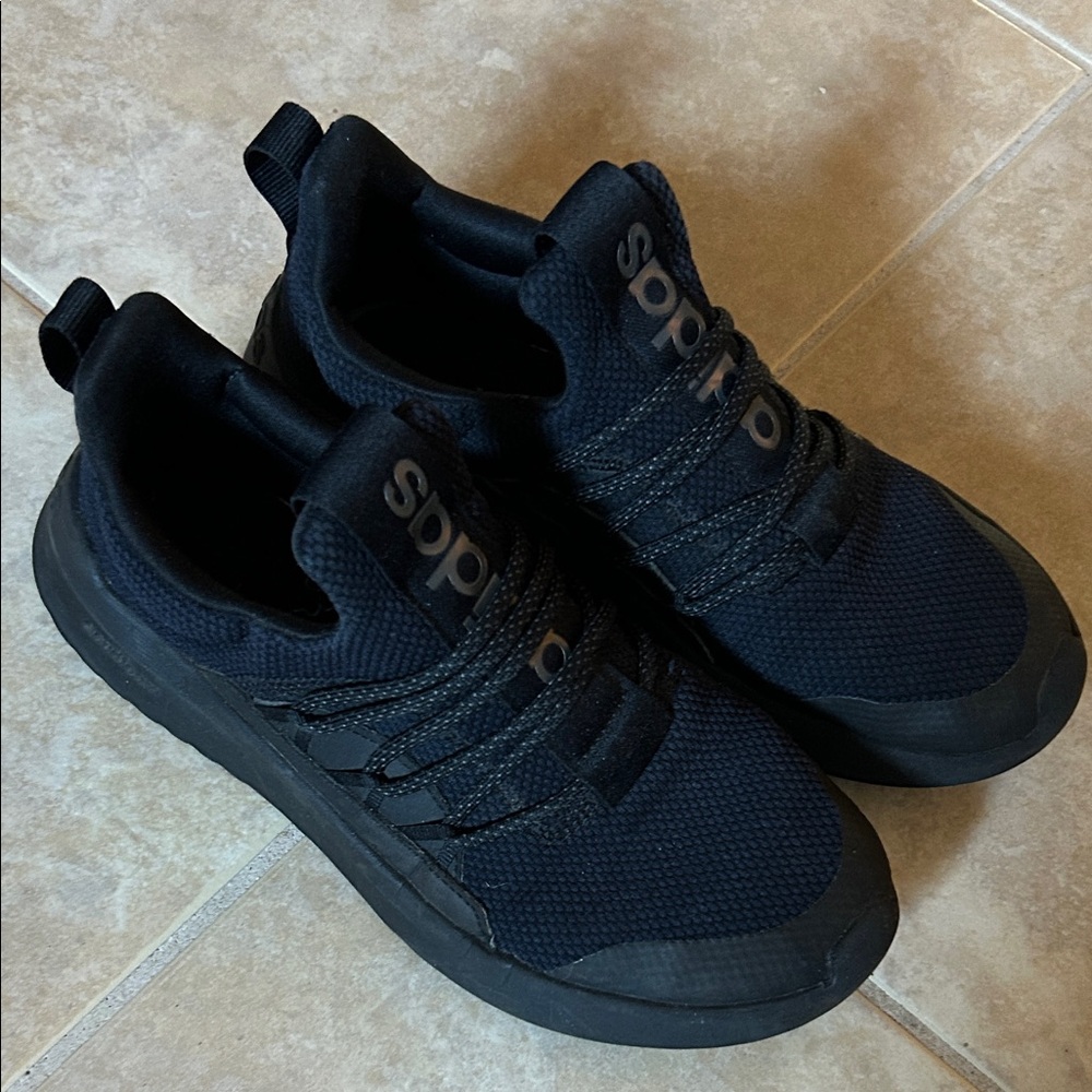 Boys’ Black Sneakers 5Y